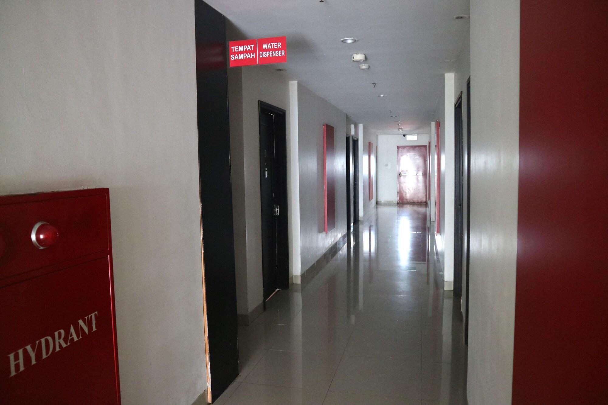 Amaris Hotel Dr. Susilo Grogol Jakarta Exterior foto