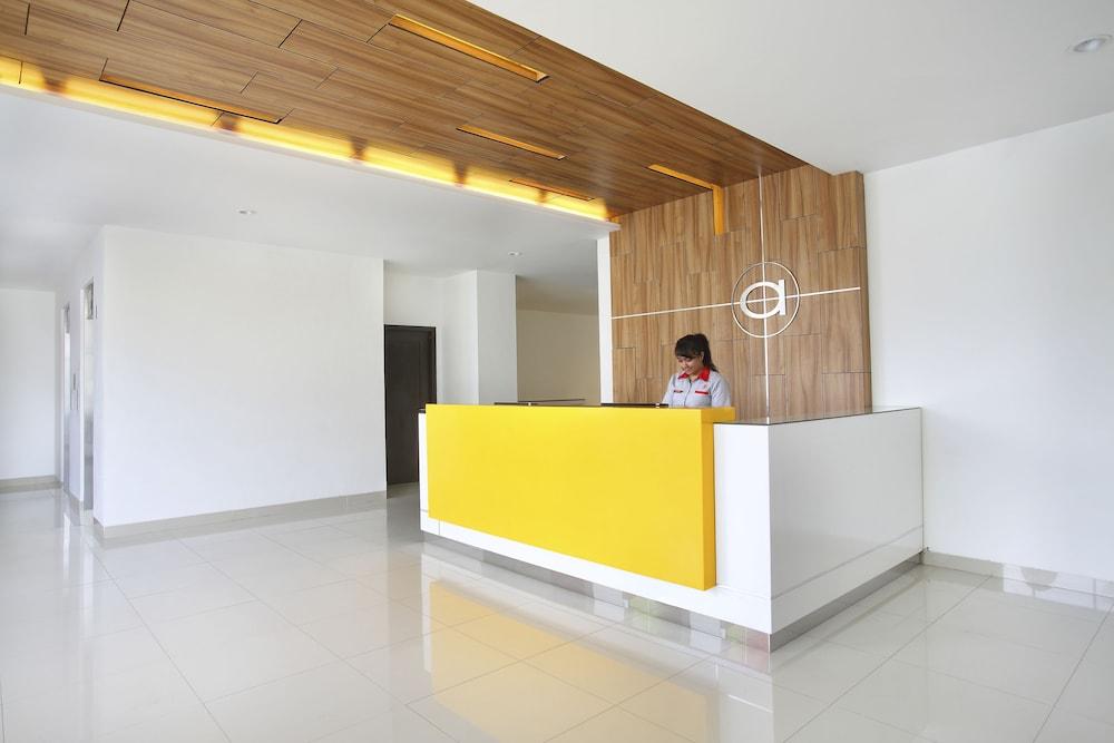 Amaris Hotel Dr. Susilo Grogol Jakarta Exterior foto